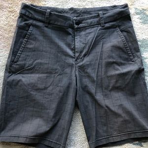 Men’s lululemon 36 Grey/Black Shorts